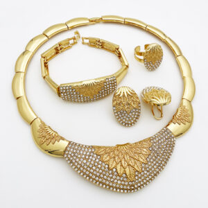 Vintage Necklace & Gold Set